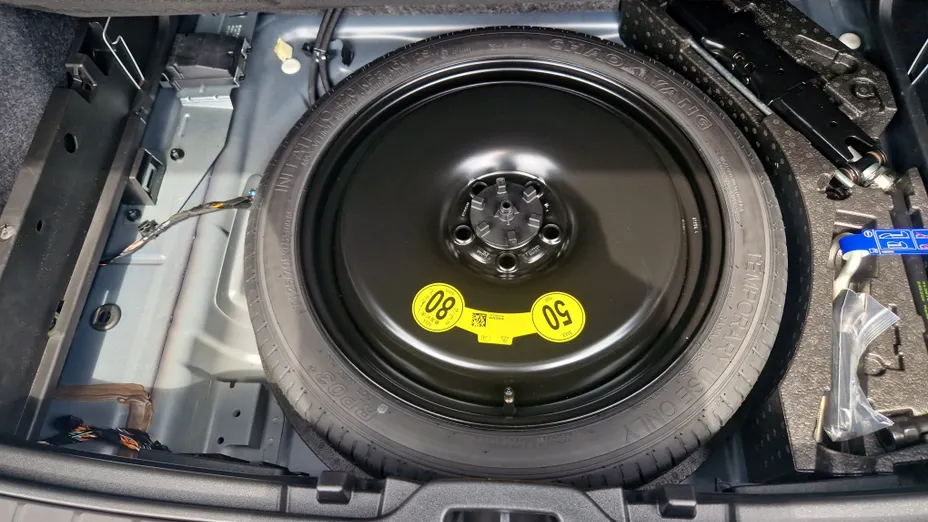 VOLVO XC40 XC40 B3 Plus Dark aut