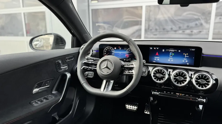 MERCEDES-BENZ A Klasa A 200 AMG Line 7G-DCT Nowy