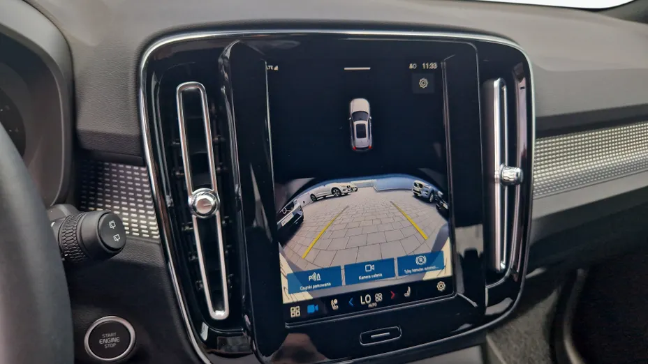 VOLVO XC40 XC40 B3 Plus Dark aut