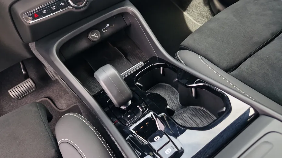 VOLVO XC40 XC40 B3 Plus Dark aut