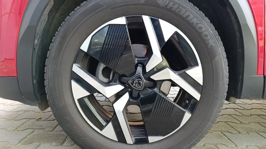 PEUGEOT 2008 2008 PureTech 100 Allure S&S BVM6