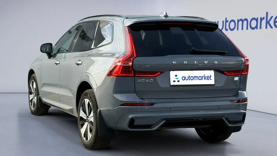 VOLVO XC60 XC60 T6 Plug-In Hybrid AWD Plus Dark aut