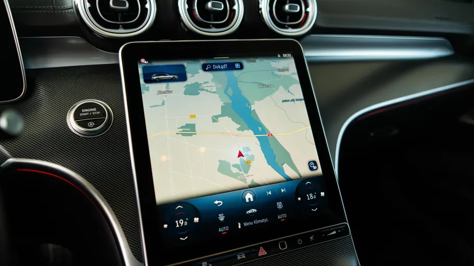 MERCEDES-BENZ C Klasa C 220 d mHEV 4-Matic AMG