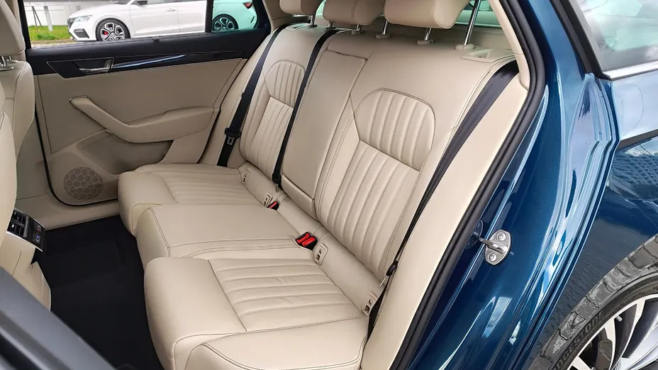 SKODA Superb Superb 2.0 TDI SCR L&K DSG