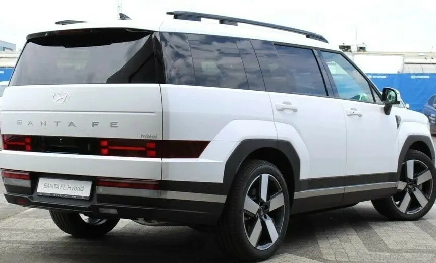 HYUNDAI Santa Fe Santa Fe 1.6 T-GDI HEV Executive aut Nowy