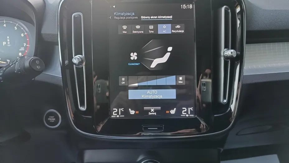 VOLVO XC40 XC40 T3 Momentum