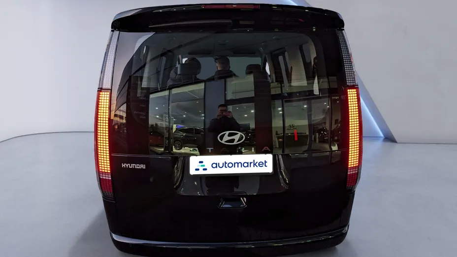 HYUNDAI Staria Staria 1.6 T-GDI HEV Smart VIP aut Nowy