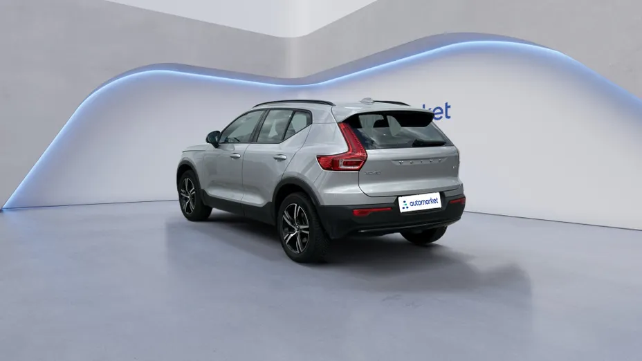 VOLVO XC40 XC40 B3 Plus Dark aut