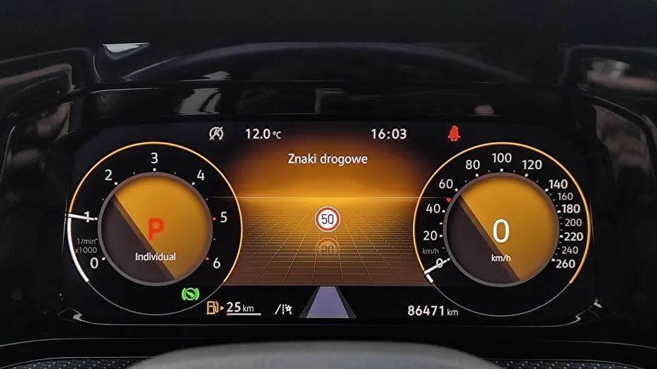 VOLKSWAGEN Golf Golf VIII 2.0 TDI R-Line DSG