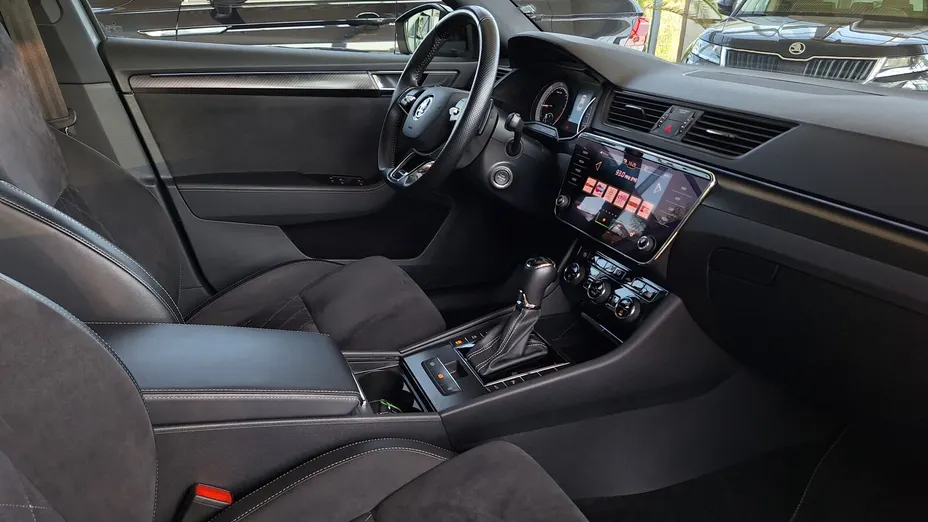 SKODA Superb Superb 2.0 TDI SCR Sportline DSG