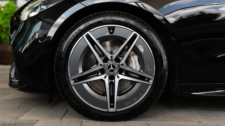 MERCEDES-BENZ C Klasa C 220 d mHEV 4-Matic AMG