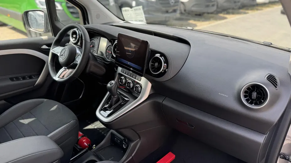 MERCEDES-BENZ T klasa T 180 Progressive aut Nowy