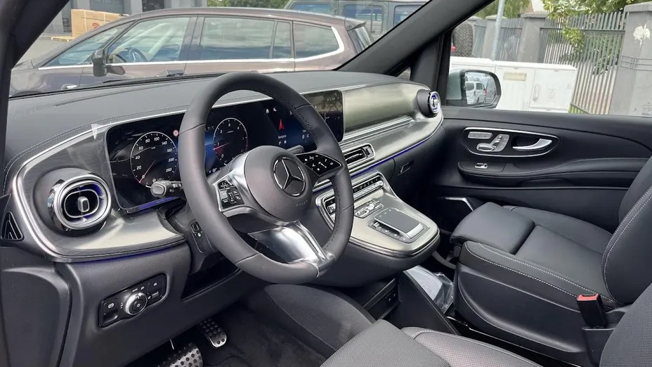 MERCEDES-BENZ V Klasa V 300 d 4-Matic 9G-Tronic Exclusive (ekstra dł) Nowy