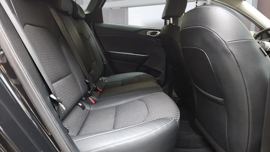 KIA Cee'd Ceed 1.6 CRDi SCR L DCT