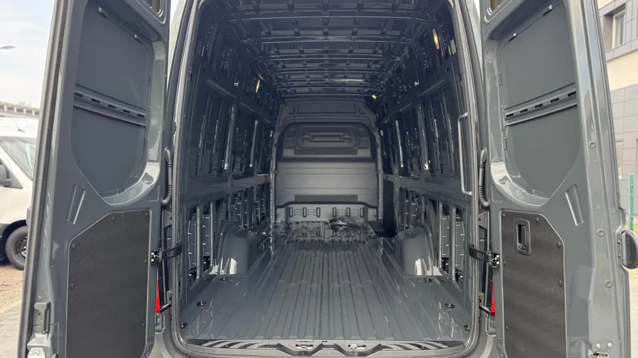 MERCEDES-BENZ Sprinter Sprinter 319 CDI Extra Long PRO 9G-Tronic AWD 907.637 15,5m3 Nowy