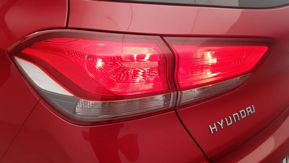 HYUNDAI i30 i30 1.4 Classic +