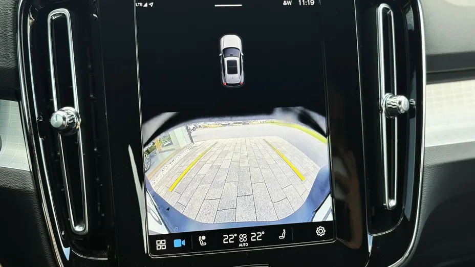 VOLVO XC40 XC40 B3 Plus Dark aut