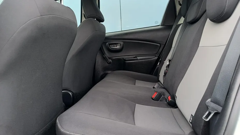 TOYOTA Yaris Yaris Hybrid 100 Premium