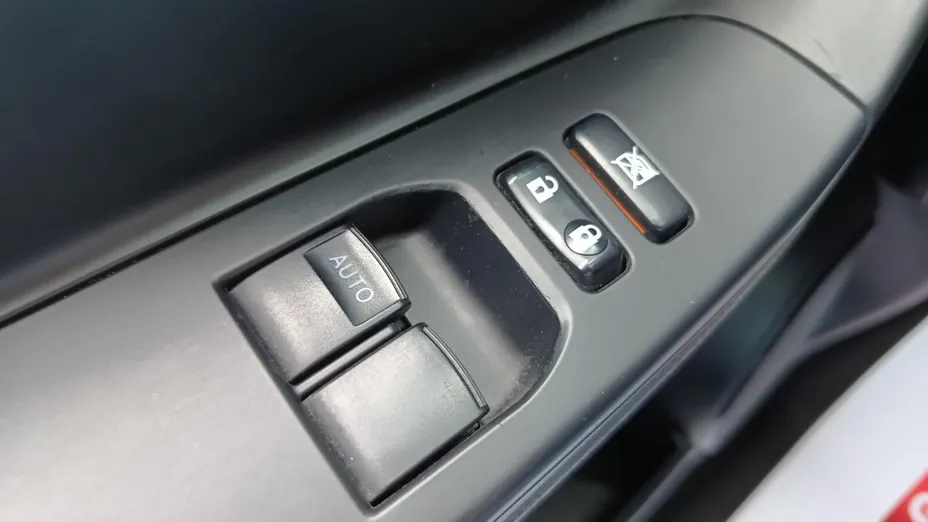 TOYOTA Yaris Yaris Hybrid 100 Premium