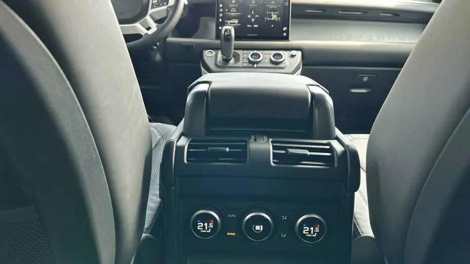 LAND ROVER Defender Defender 110 3.0 D300 mHEV X-Dynamic HSE