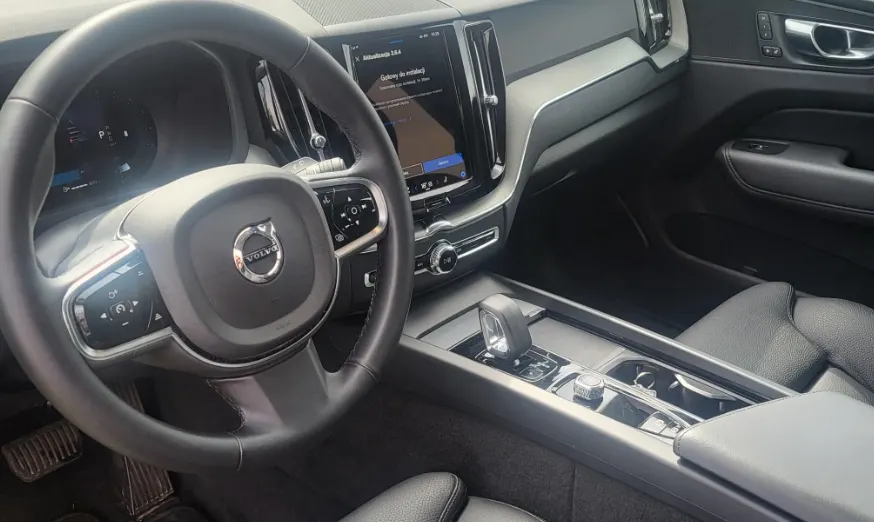 VOLVO XC60 XC60 B5 B AWD Plus Dark aut