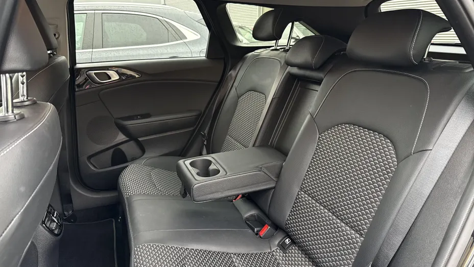 KIA Cee'd Ceed 1.5 T-GDI Tribute DCT