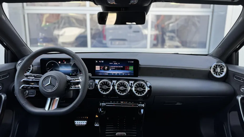 MERCEDES-BENZ A Klasa A 200 d AMG Line 8G-DCT Nowy