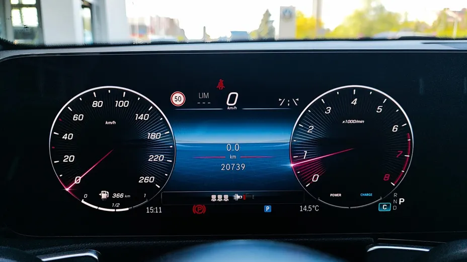 MERCEDES-BENZ GLB GLB 200 mHEV Progressive 7G-DCT