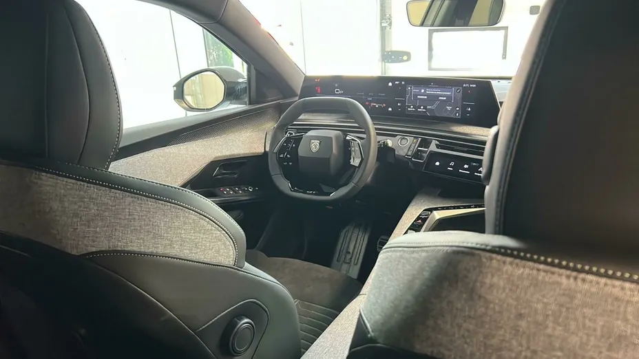 PEUGEOT 5008 5008 1.2 PureTech mHEV GT S&S e-DCS6