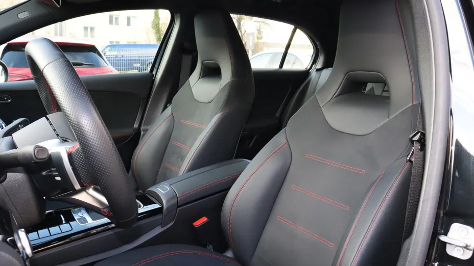 MERCEDES-BENZ A Klasa A 200 AMG Line 7G-DCT