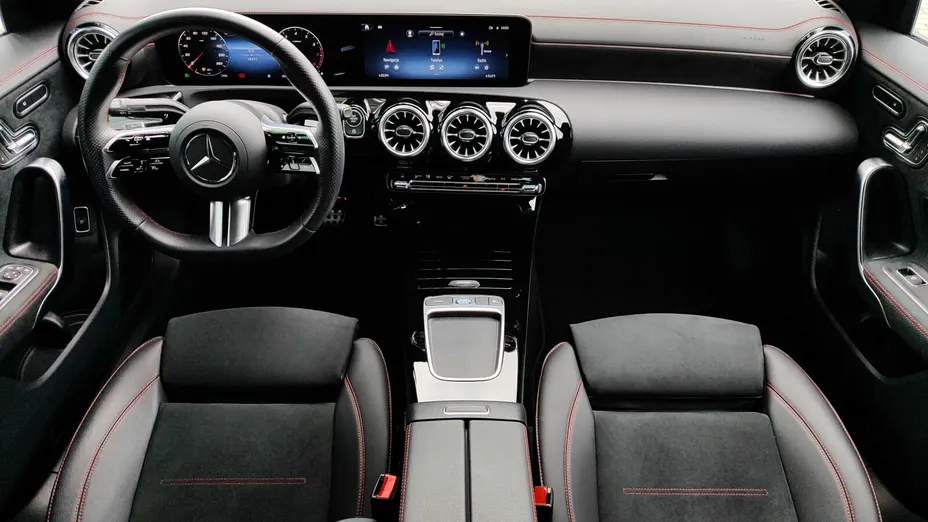 MERCEDES-BENZ CLA CLA 200 mHEV AMG Line 7G-DCT