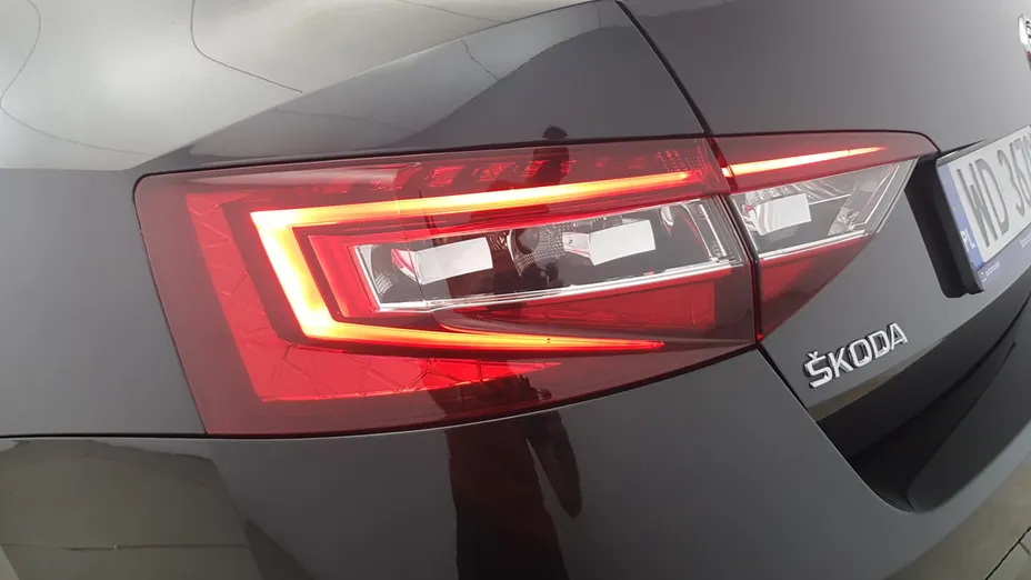 SKODA Superb Superb 2.0 TDI Style DSG