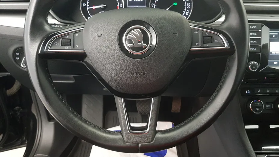 SKODA Superb Superb 2.0 TDI Style DSG