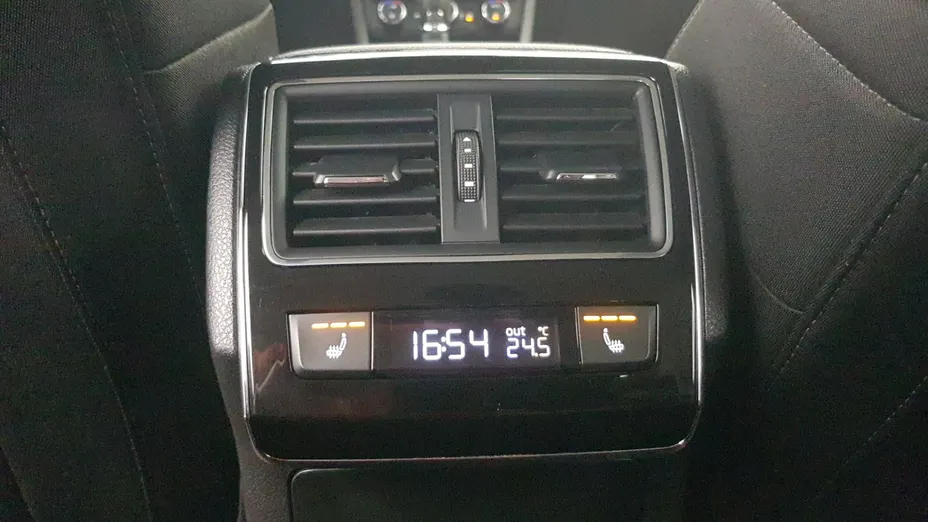SKODA Superb Superb 2.0 TDI Style DSG