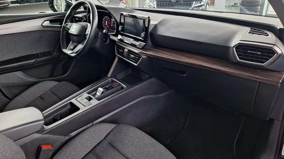 SEAT Leon Leon 1.5 eTSI Xcellence DSG