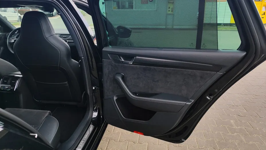 SKODA Superb Superb 2.0 TDI SCR Sportline DSG