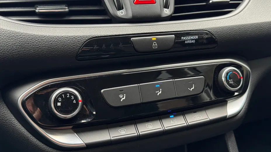 HYUNDAI i30 i30 1.5 T-GDI 48V Modern