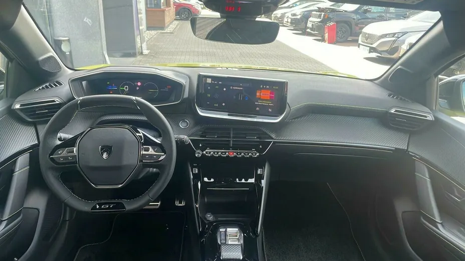 PEUGEOT 208 e-208 51kWh GT Nowy