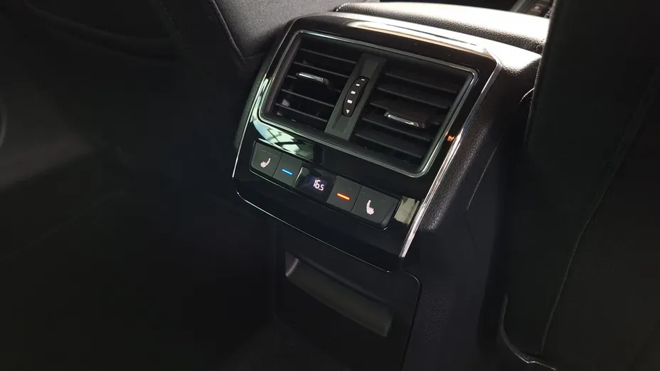 SKODA Superb Superb 2.0 TSI Style DSG