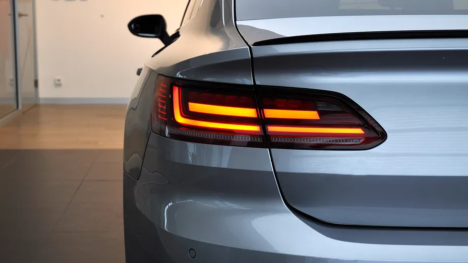 VOLKSWAGEN Arteon Arteon 2.0 TSI 4Motion R-Line DSG