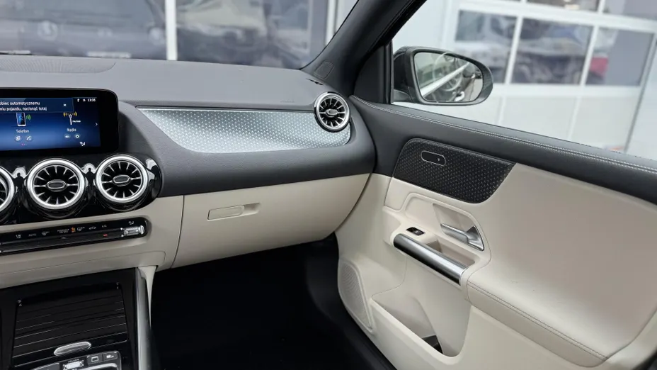 MERCEDES-BENZ GLA GLA 200 mHEV 7G-DCT Nowy