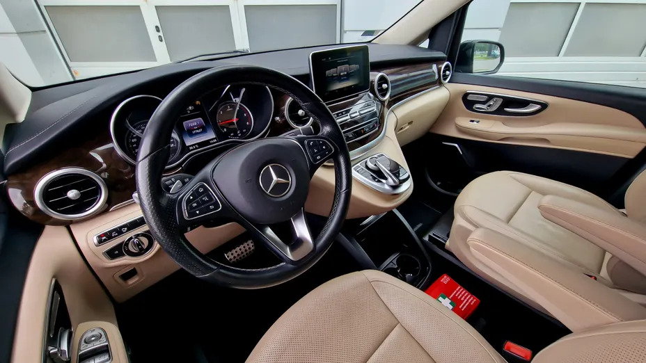 MERCEDES-BENZ V Klasa V 250 (BlueTEC) d 7G-Tronic (długi)