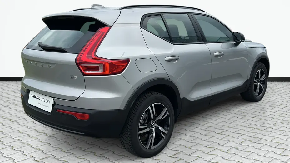 VOLVO XC40 XC40 B3 Plus Dark aut
