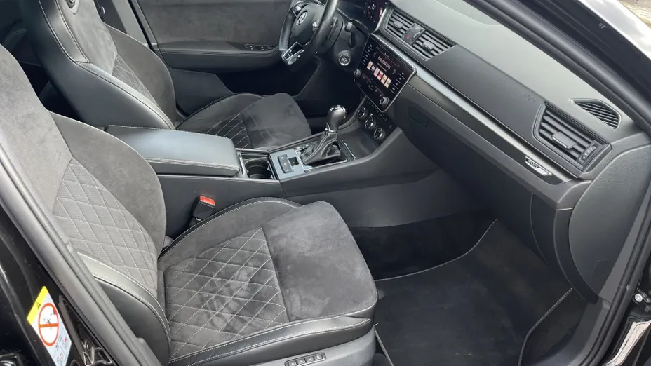 SKODA Superb Superb 2.0 TDI SCR Sportline DSG