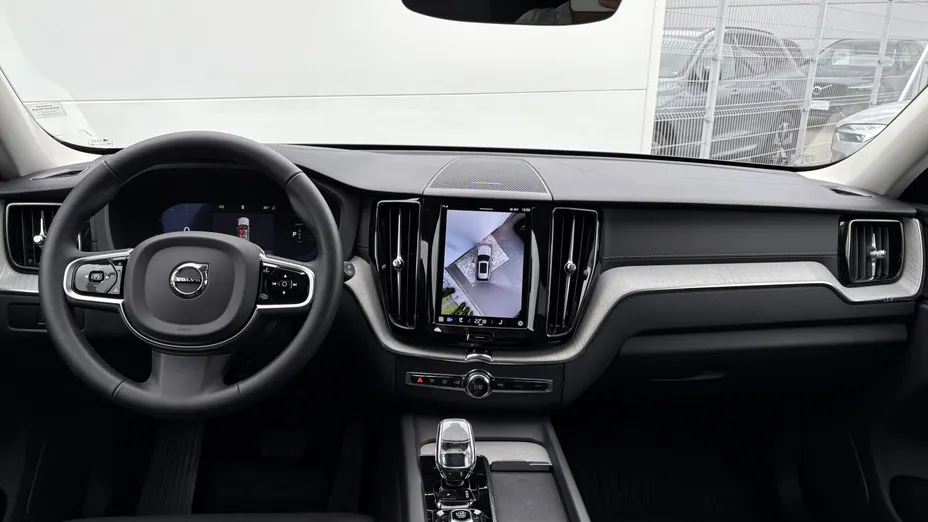 VOLVO XC60 XC60 T6 Plug-In Hybrid AWD Ultra Bright aut