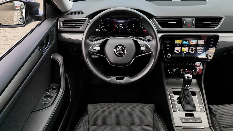 SKODA Superb Superb 2.0 TDI SCR Style DSG