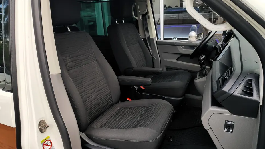 VOLKSWAGEN Transporter Transporter T6 TDI L2 DSG