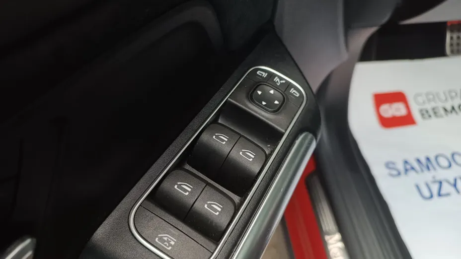 MERCEDES-BENZ GLA GLA 200 AMG Line