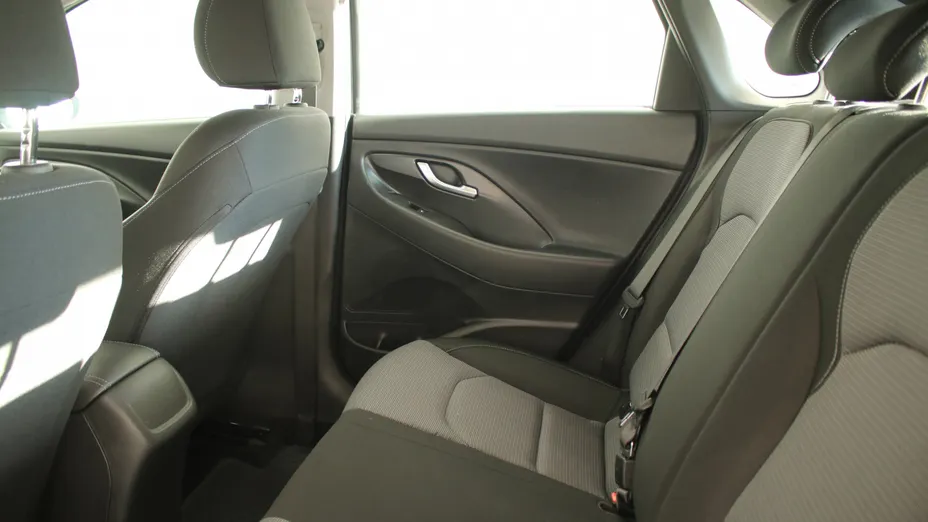 HYUNDAI i30 i30 1.4 Classic +