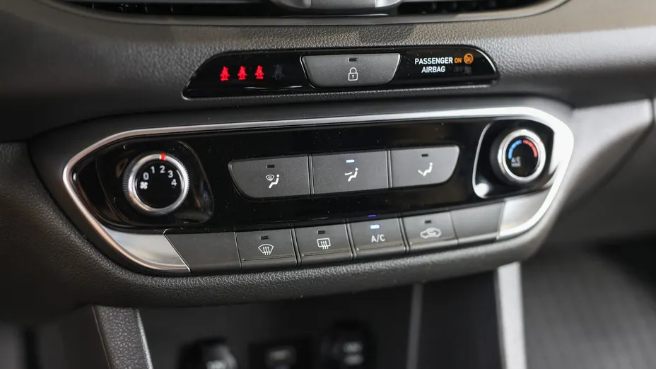 HYUNDAI i30 i30 1.0 T-GDI Classic + DCT